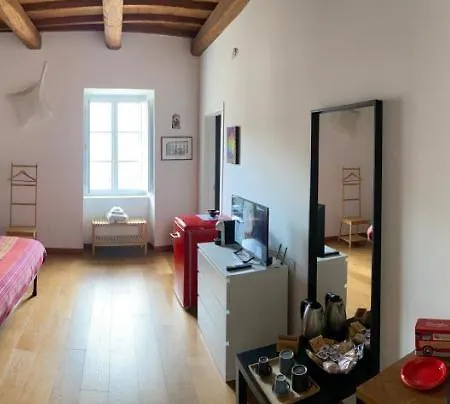 Palazzo Pica Alfieri Centro Storico Bed & Breakfast